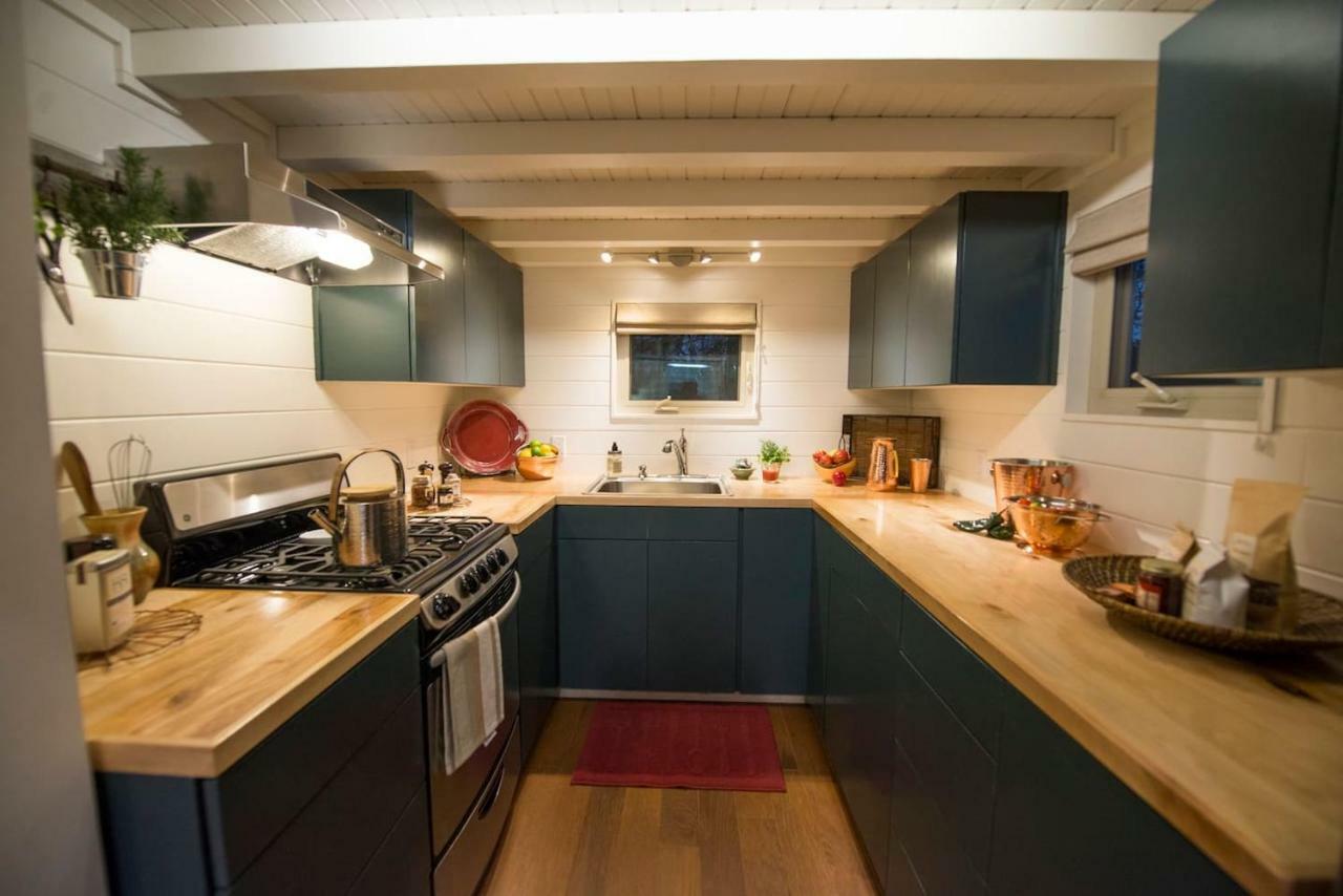 Villa Montana Escape Elegant Tiny House In Waco Near Magnolia Exterior foto